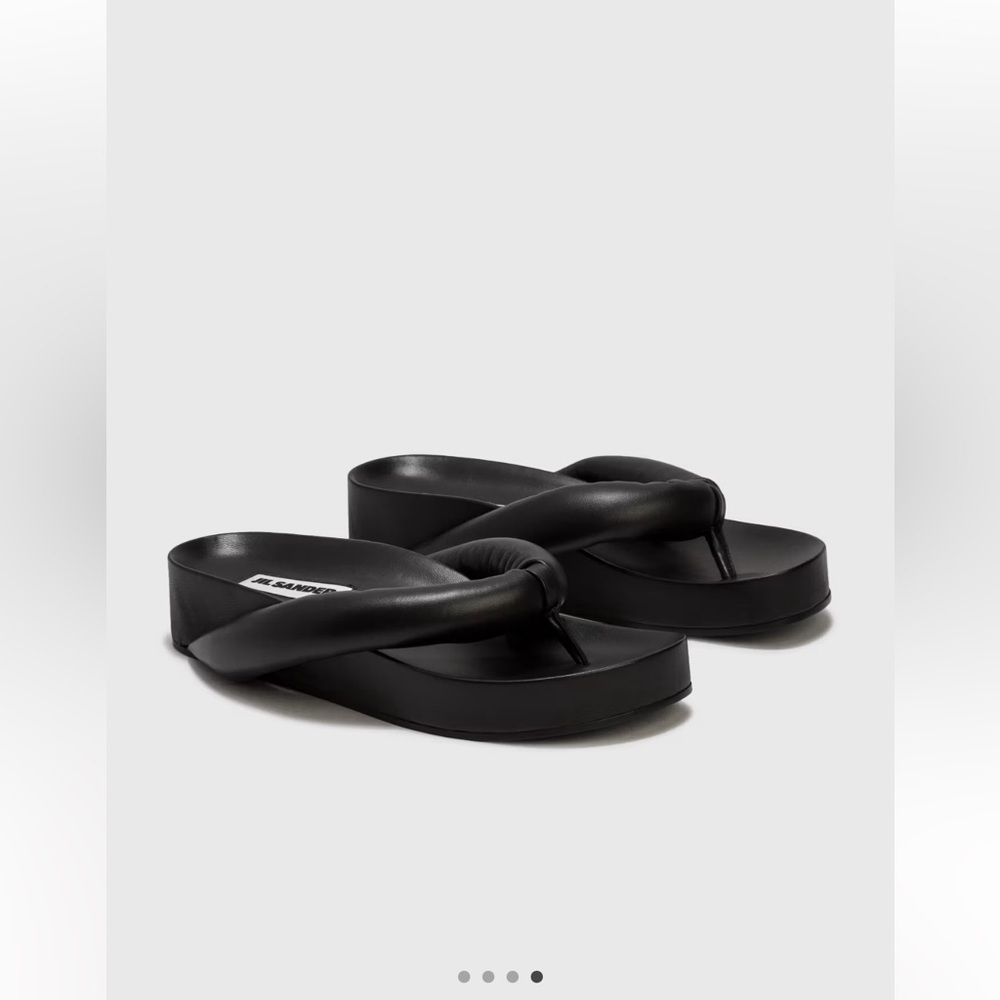 Jil Sander Thong Padded Sandal in Black - Picture 2 of 16